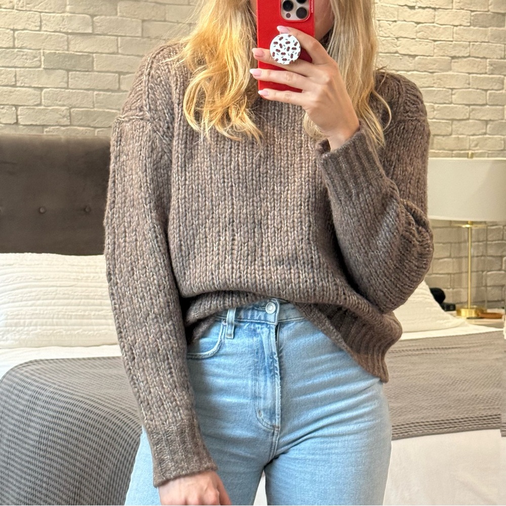 360 Cashmere Women’s Abbot Crew Neckline Chunky Knit Brown Long Sleeve Sleeve